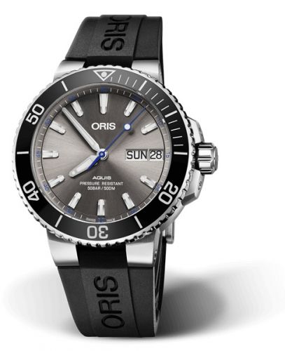 Oris Aquis Big Day Date 45.5 Hammerhead Rubber