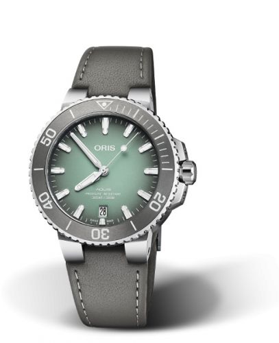 Oris Aquis Date 39.5 Stainless Steel Green Calf