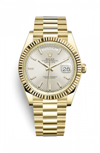 Rolex Day-Date 40 Yellow Gold Silver Diagonal