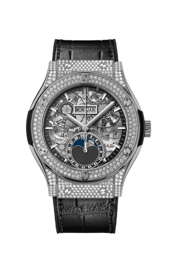 Hublot Classic Fusion Aerofusion Moonphase Titanium - Pavé Alligator