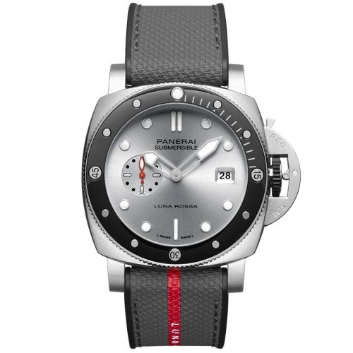 Panerai Submersible QuarantaQuattro Luna Rossa 37th America's Cup