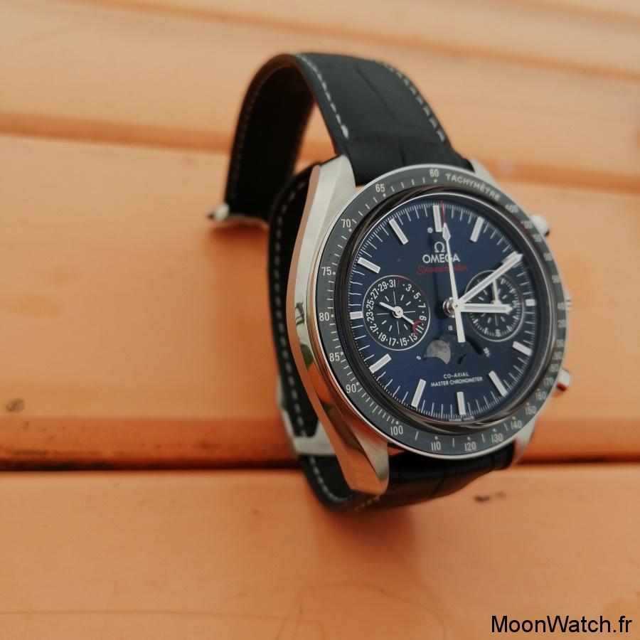 omega speedmaster moonphase