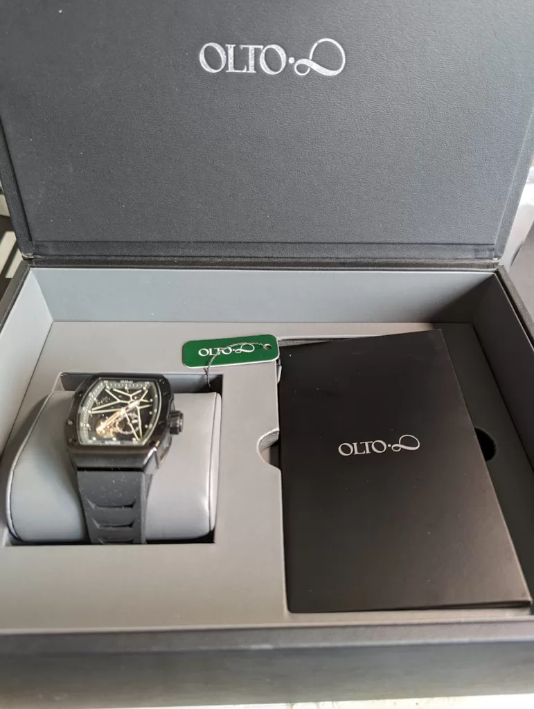 packaging olto-8 watch