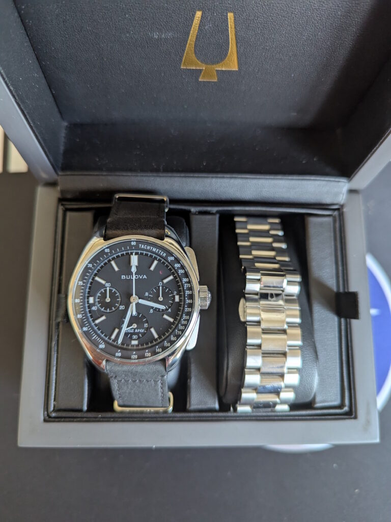 packaging bulova lunar pilot