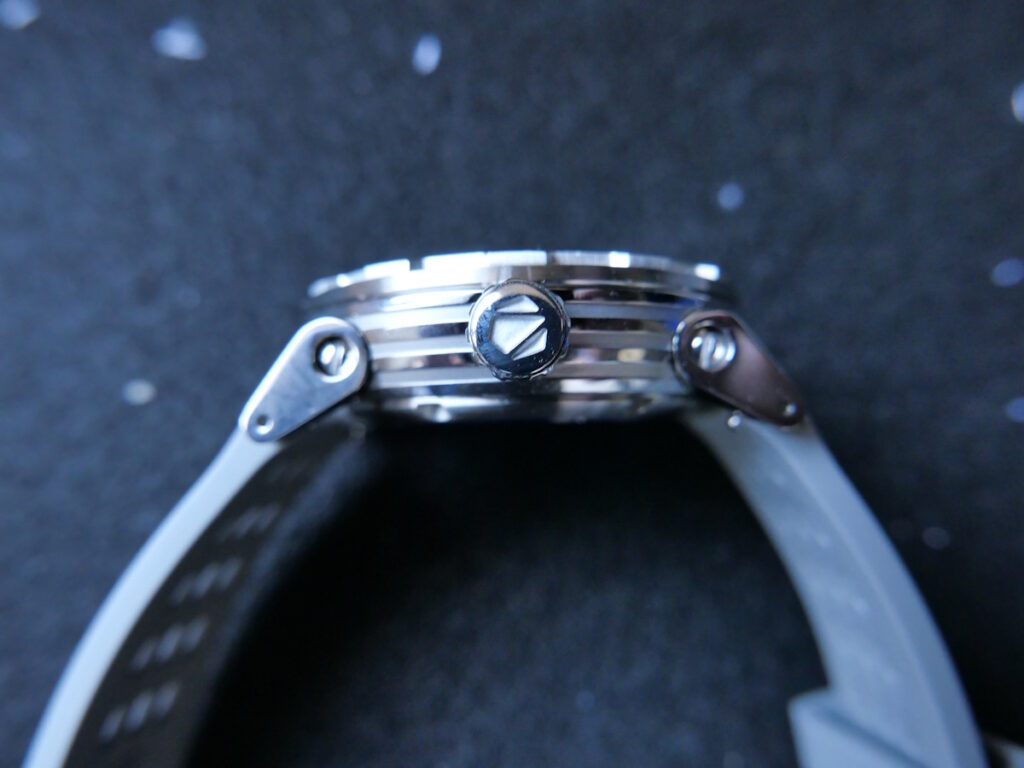 crown aquatrident horizon