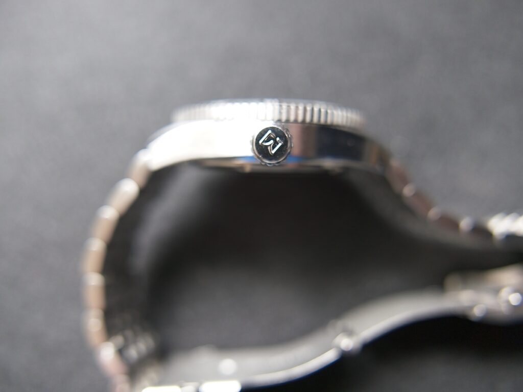 crown Bramier Apex Rock