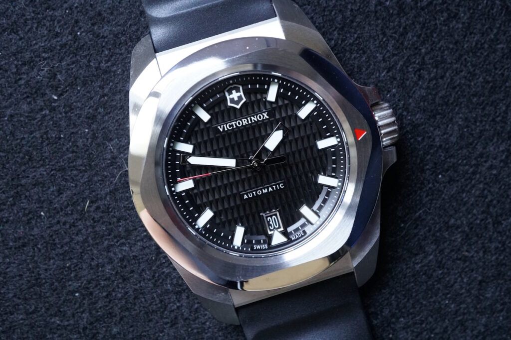 Victorinox I.N.O.X. 2025