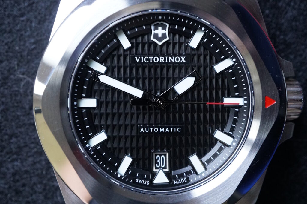 dial Victorinox I.N.O.X. 2025