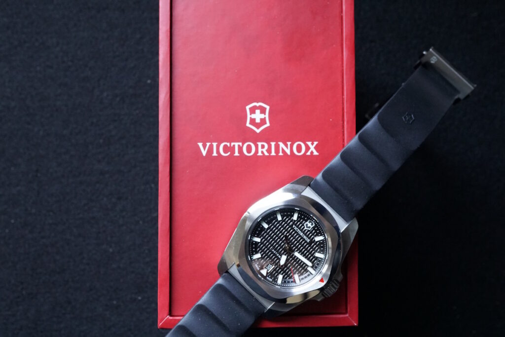 packaging Victorinox I.N.O.X. 2025
