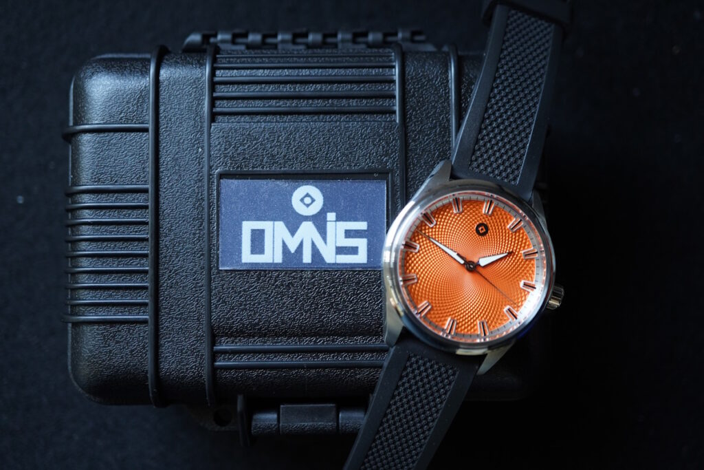 packaging Omnis x Flyback Luna