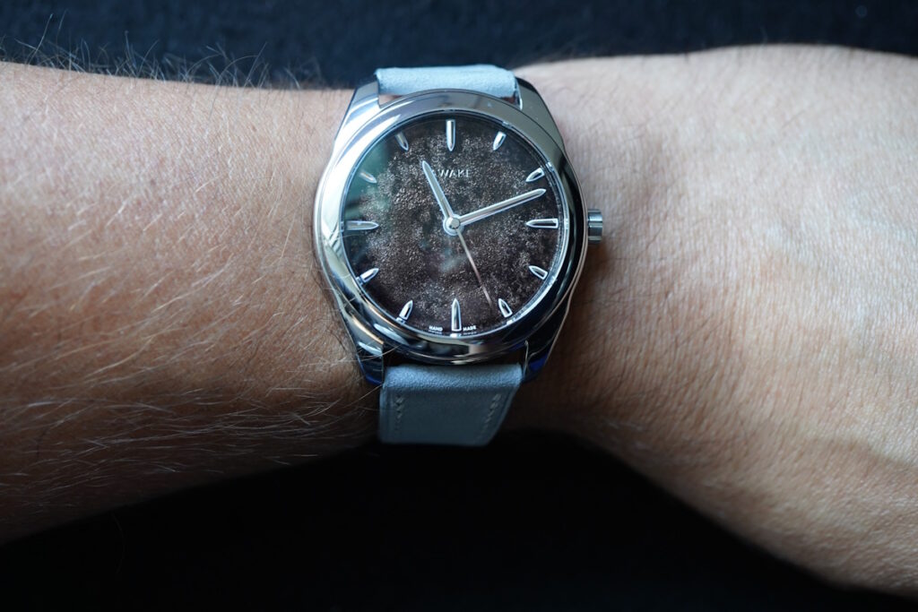 wristshot awake son mai