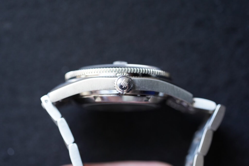 crown lip nautic 666