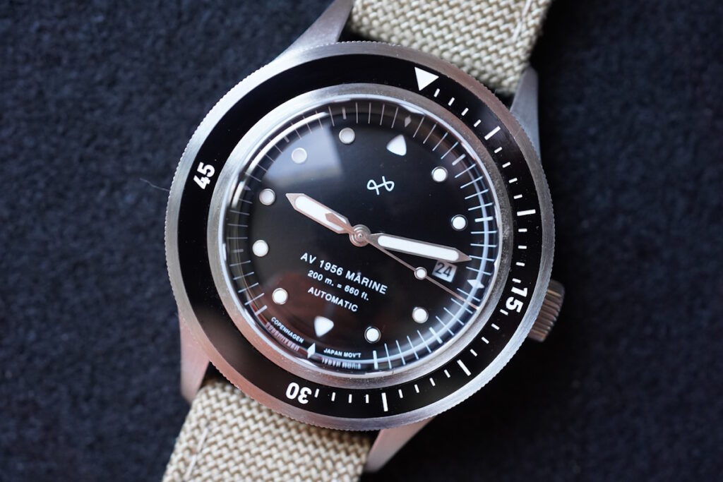AV86 1956 Marine diver