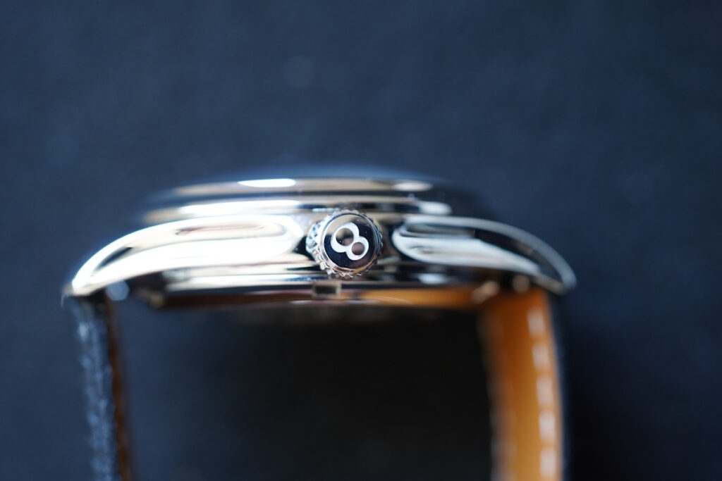 Olto-8 Chrono Gate crown