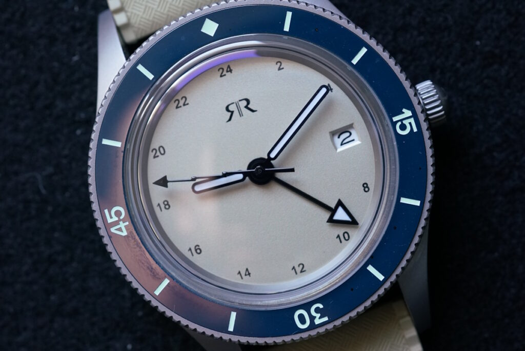 Pure Thunder Ocean Date GMT dial