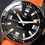 lip nautic w dial