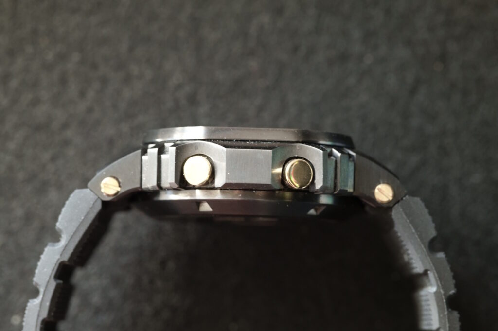 Casio G-Shock MRG-B5000R pushers