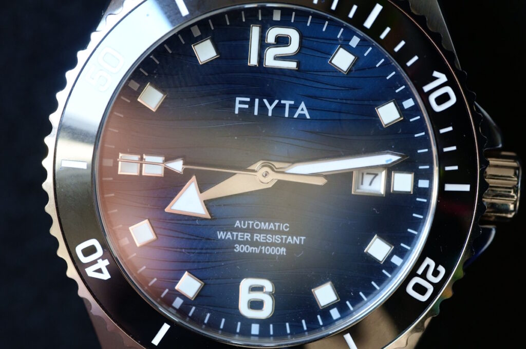 FIYTA Yachtsman diving