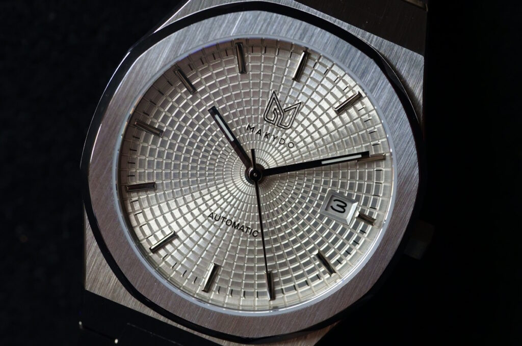 Makydo Pearl Mosaic Dial