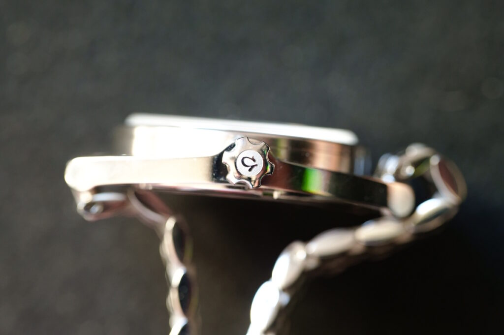 Hitori Nexus Shirakawa crown
