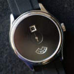 Omnis Initiale Jump Hour automatique