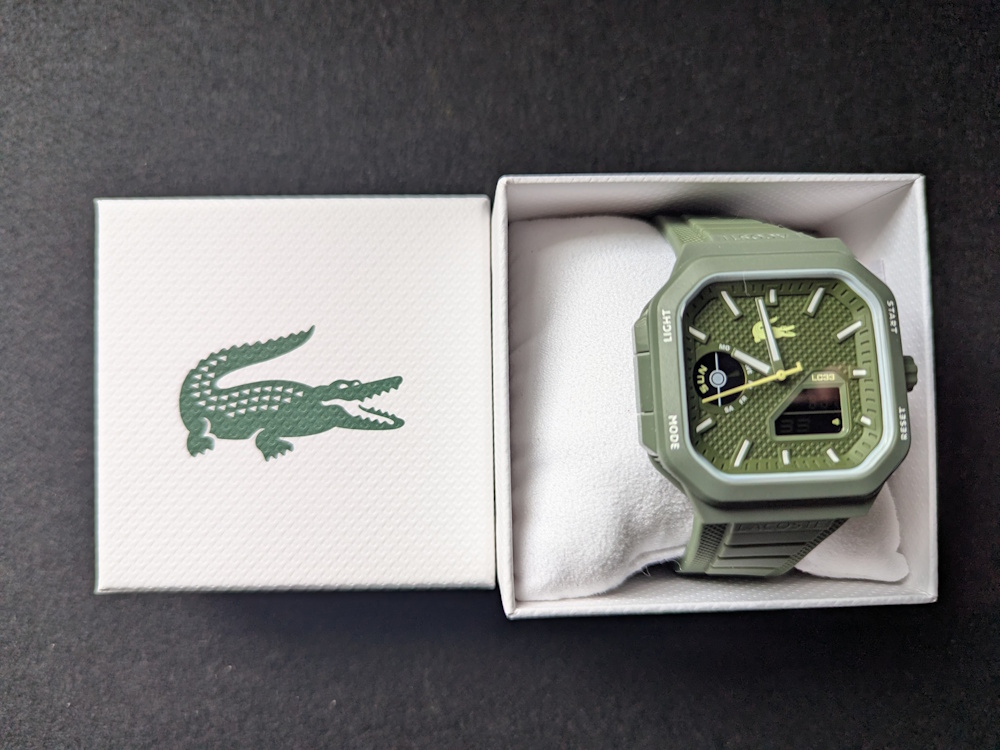 Lacoste LC33 Square packaging