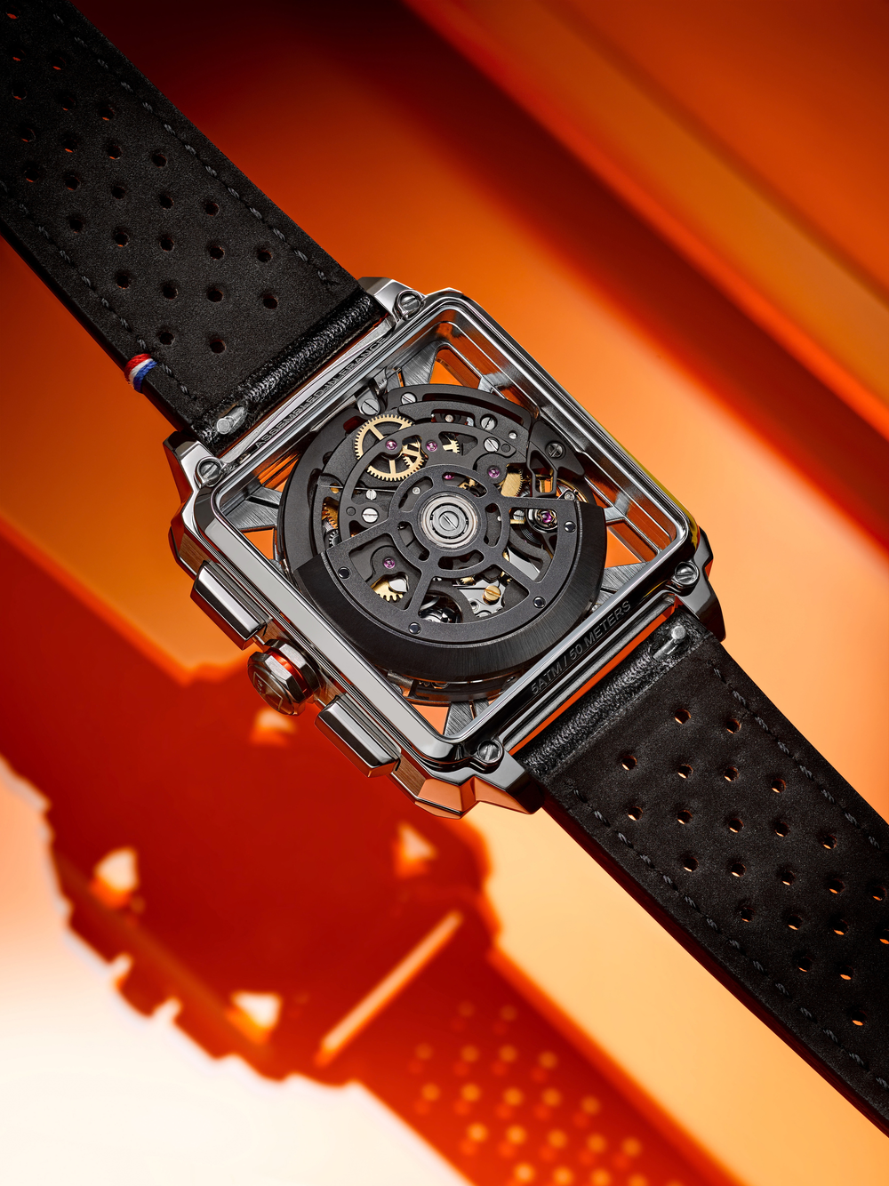 La Depancel Série-R Chronograph Skeleton affiche un style sportif avec cadran ouvert et finitions contrastées