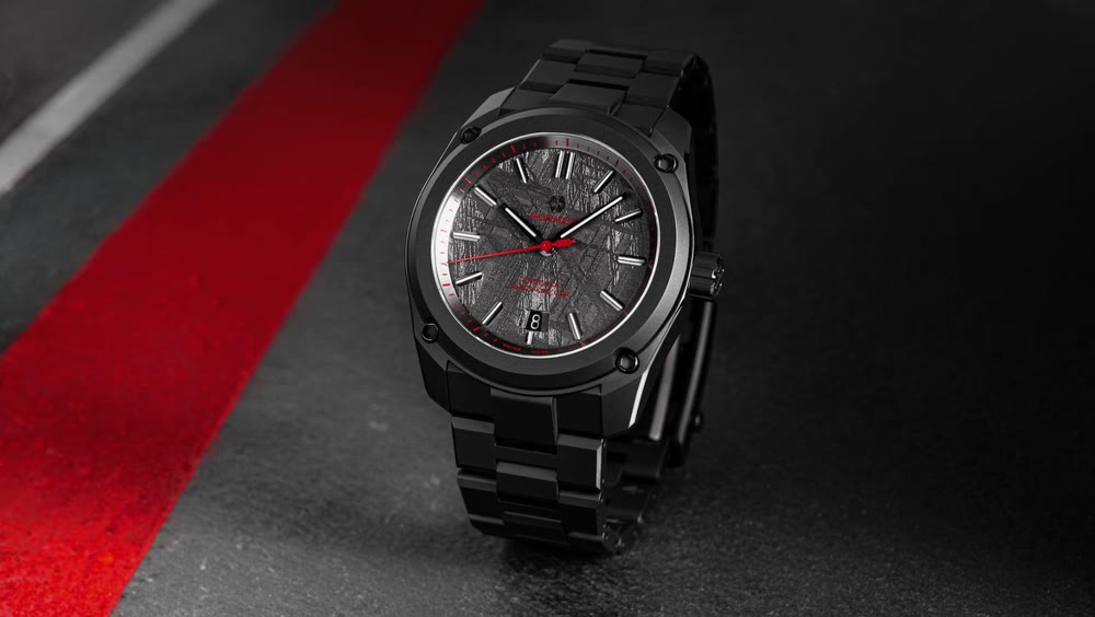 La Formex Essence Ceramica Dark Matter RedShift apparaît comme une montre en céramique au style noir et rouge très marqué.