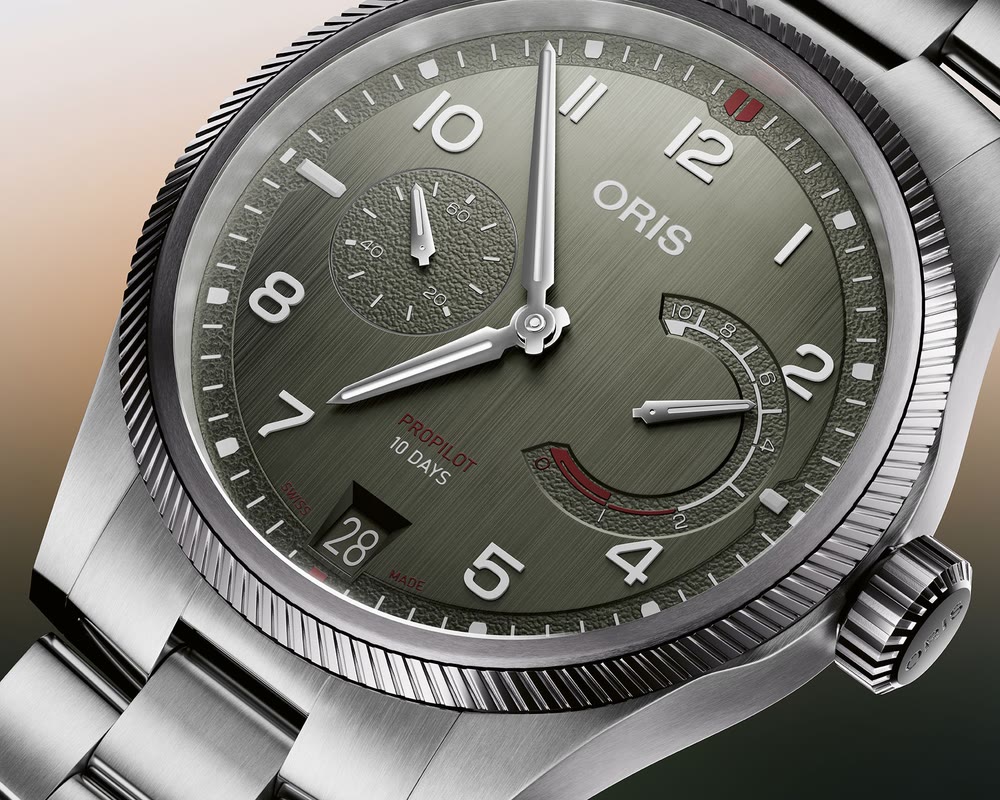 Gros plan sur le cadran vert de l'Oris ProPilot Calibre 111, avec textures et lecture plus nette