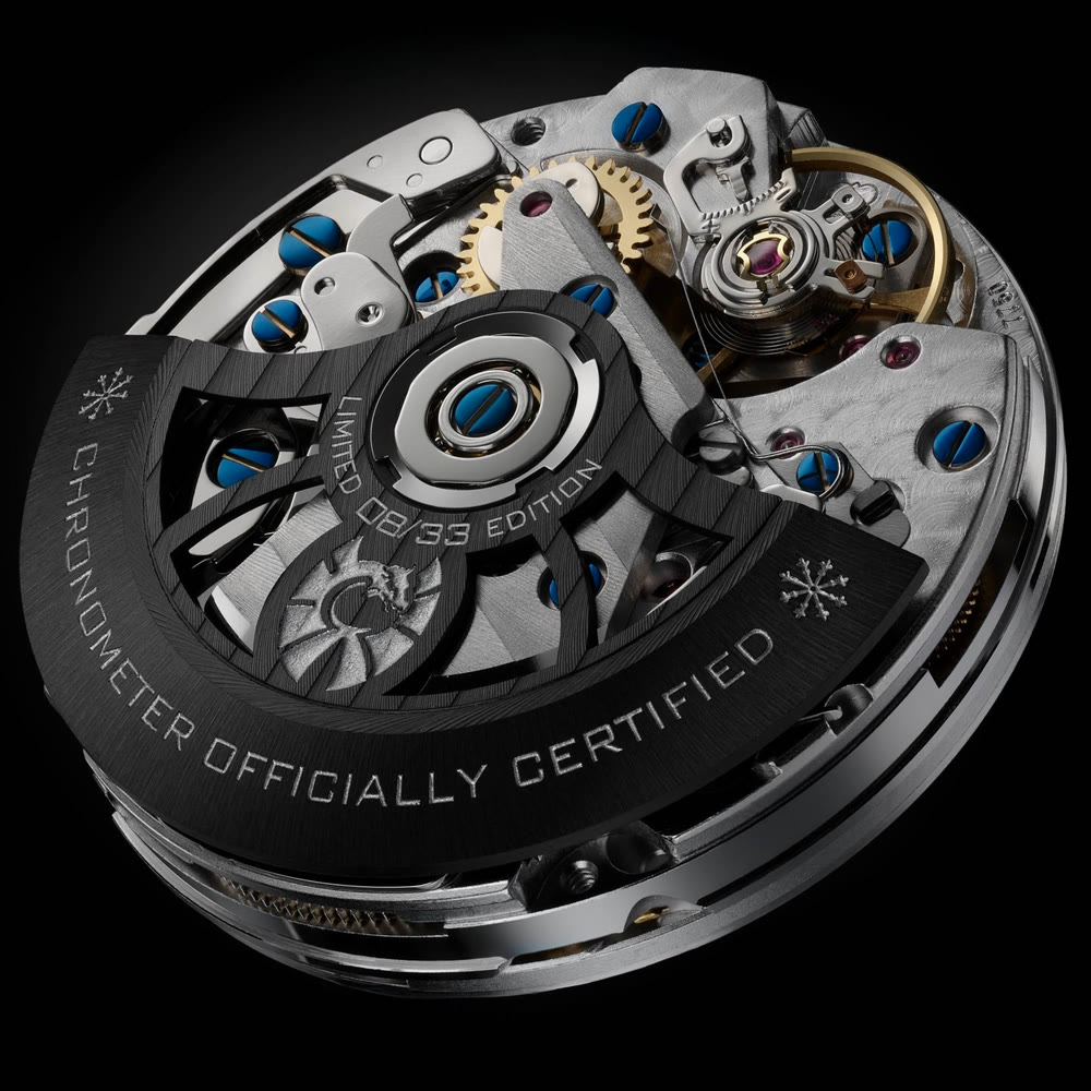 Dos de la montre Brellum Pandial Power Reserve Chronometer LE avec fond en verre saphir montrant le mouvement automatique décoré.