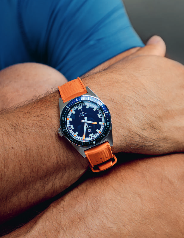 Détail de la LIP Nautic 3 Quartz 39 mm, avec sa vocation de montre de sport et de plongée.