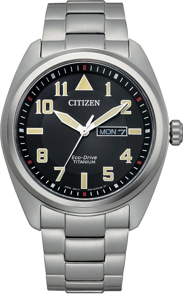 Citizen Eco-Drive, montre analogique pour homme au format contenu, adaptée à la vie de tous les jours.