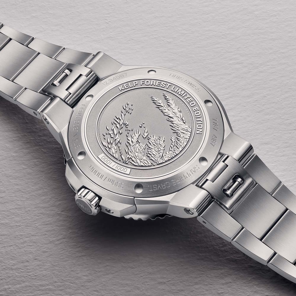 Le cadran de l'Oris Aquis Date Kelp Forest Limited Edition se distingue par ses nuances vertes et son style marin.