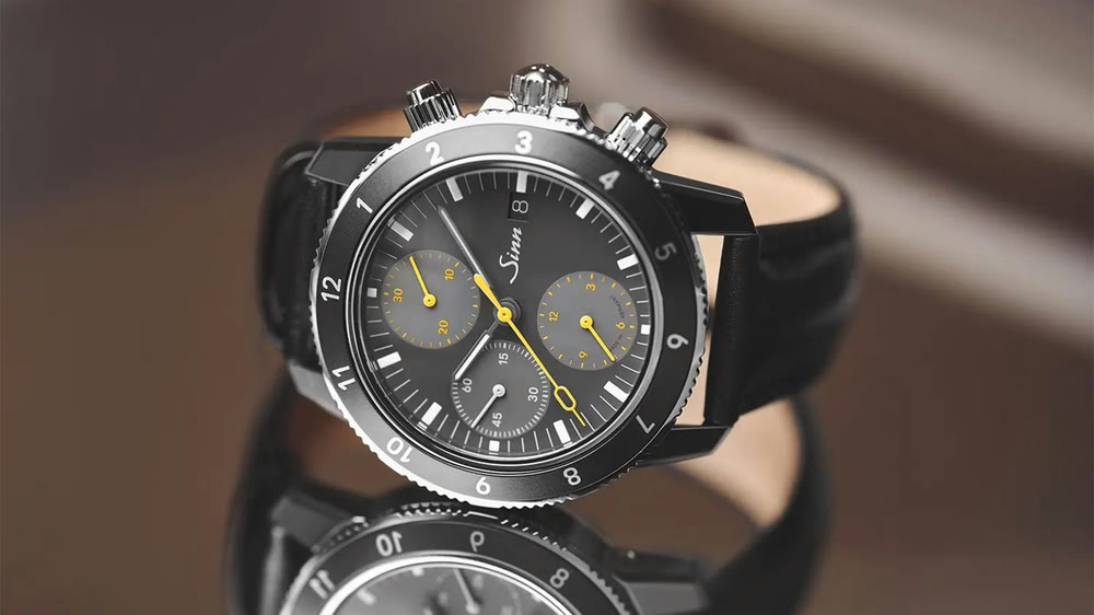 Cadran sobre et élégant facilitant la lecture optimale, avec une aiguille des secondes spécifique au chronographe.